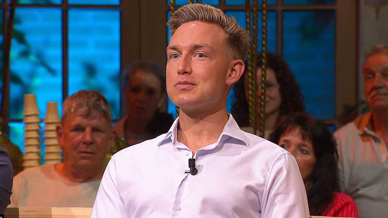 Is Jona van Loenen Botox-Free? Discover His Simple Skincare Routine!