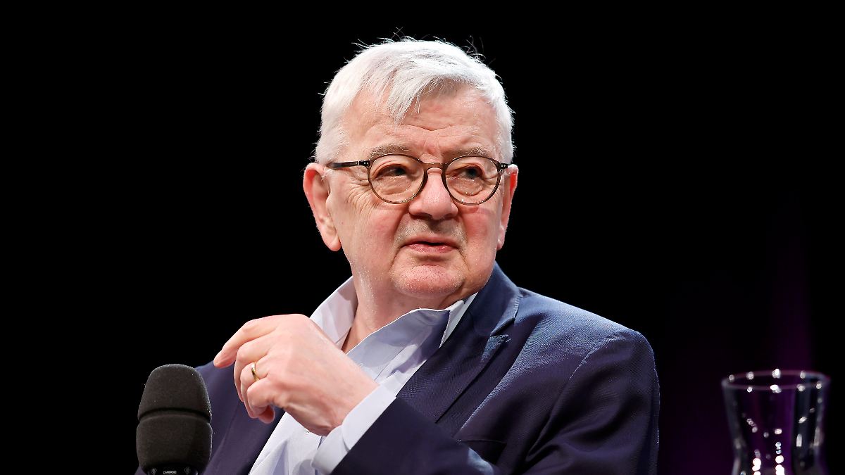 Is NATO Crumbling? Joschka Fischer Warns of US Withdrawal Crisis