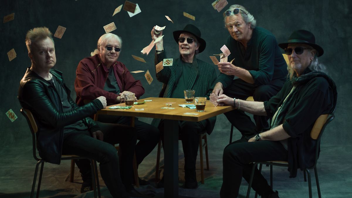 Is This Deep Purple’s Last Album? A Closer Look at “Splat!”