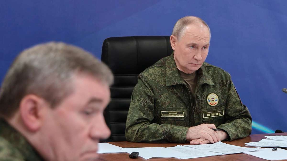 Is the Ukraine War Turning the Tide Against Putin’s Regime?