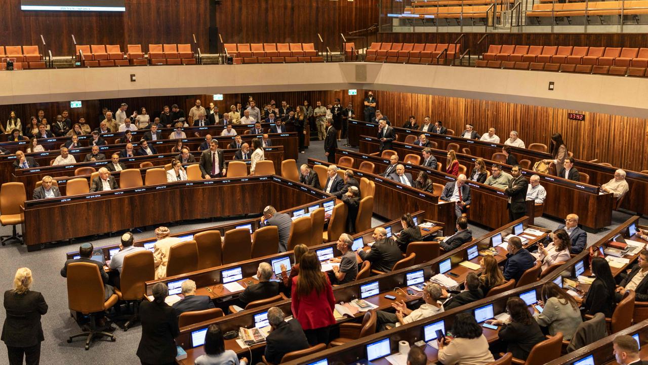 Israel’s Parliament Dissolves: Election Campaign Kicks Off Amid Controversy