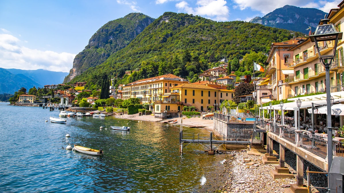 Italy’s Lakeside Village Will Fine Tourists for Swimwear Violations