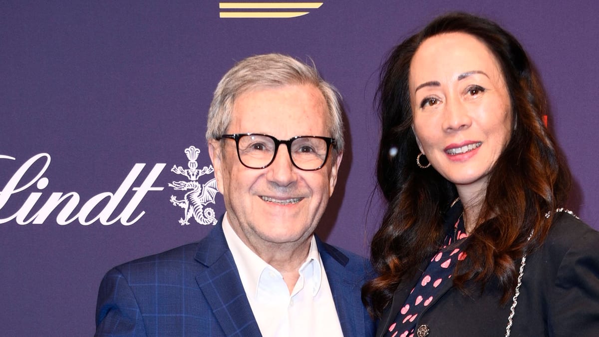 Jan Hofer’s Wife Phong Lan Stuns in Bikini: Age Is Just a Number!