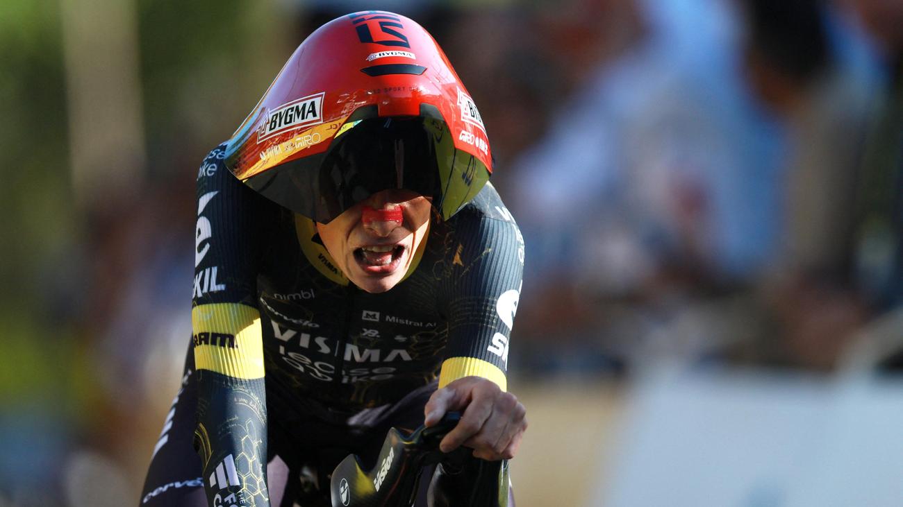 Jonas Vingegaard Shines in Tour de France 2026 Opening Stage Victory