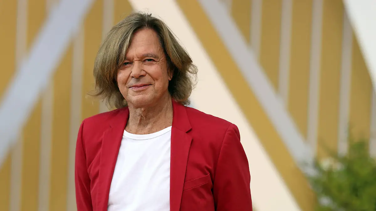 Jürgen Drews Overwhelmed with Emotion on “Immer wieder sonntags” for Daughter Joelina