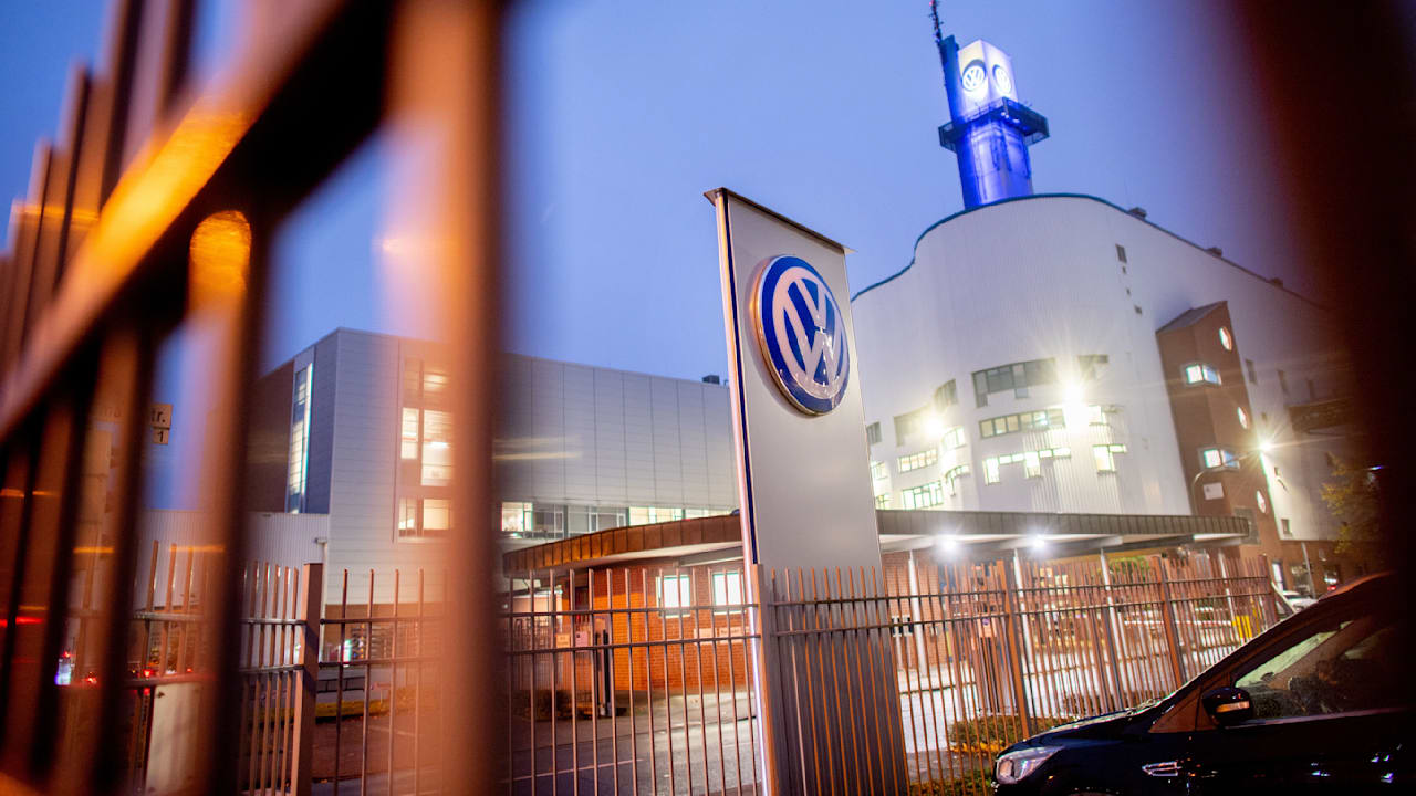 Katar’s Veto Threatens VW Factory: A Critical Shift in the Automotive Crisis