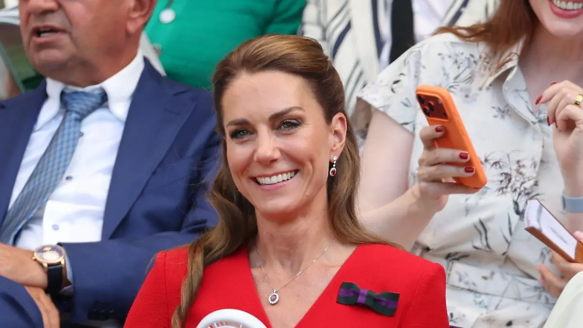 Kate’s Cancer Journey: How Coloring Books Helped During Chemotherapy