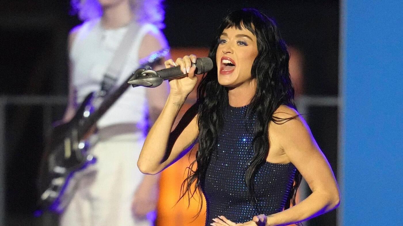 Katy Perry outraged as White House uses “Firework” in war video!