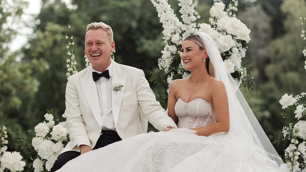 Knossi and Lia Tie the Knot: A Stunning Wedding in White!