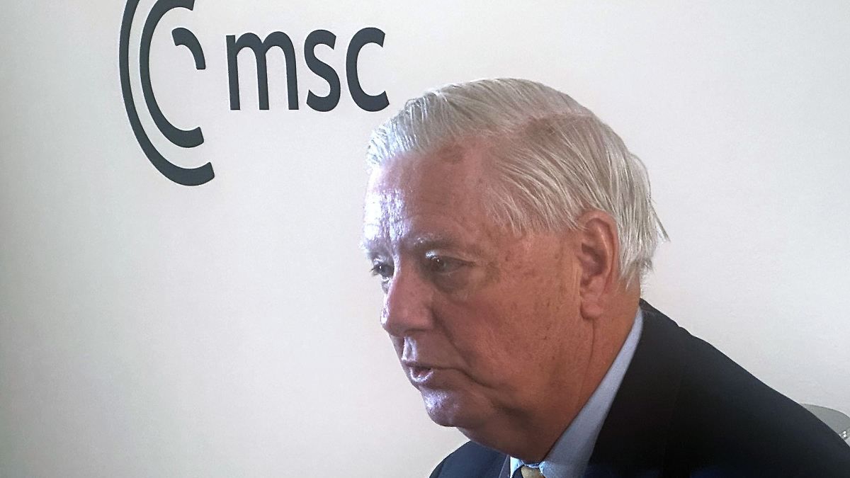 Lindsey Graham, US Senator, Passes Away After Sudden Illness at 71