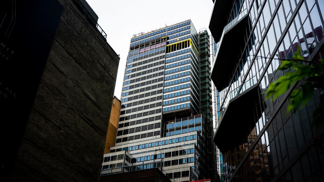 Manhattan High-Rise Evacuated Amid Serious Collapse Risk Concerns