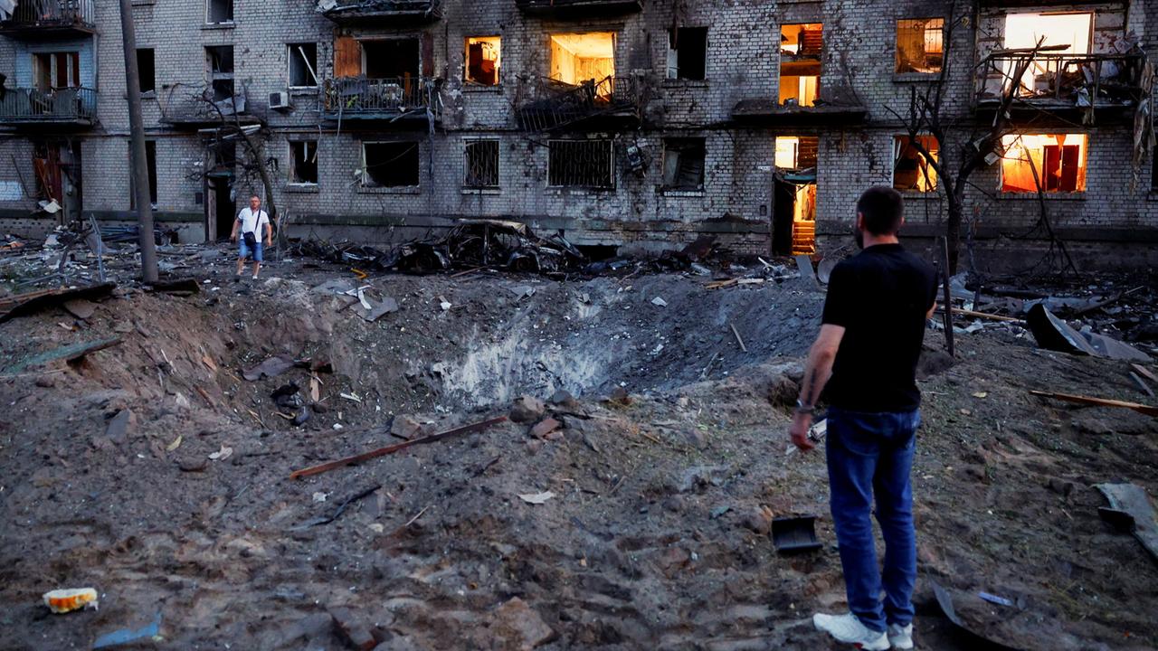 Massive Russian Airstrikes Hit Ukraine Again, Causing Multiple Fatalities