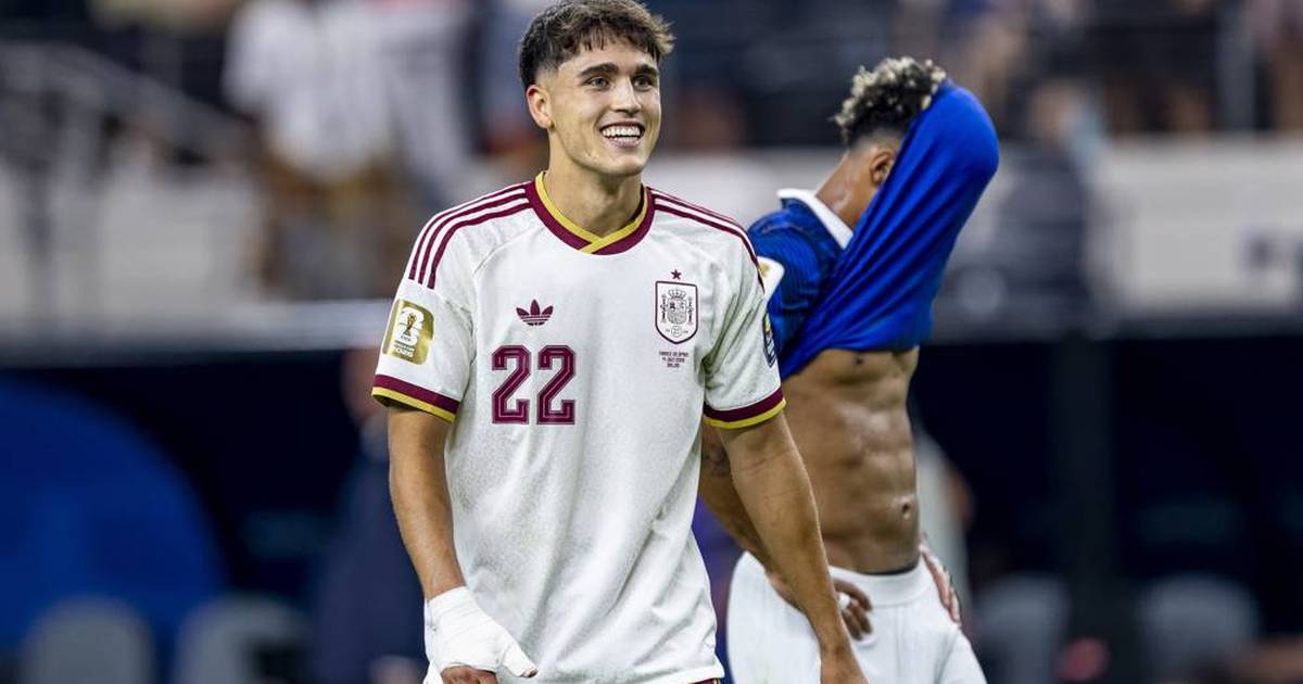 Meet Pau Cubarsí: The 19-Year-Old Defensive Marvel of Spain
