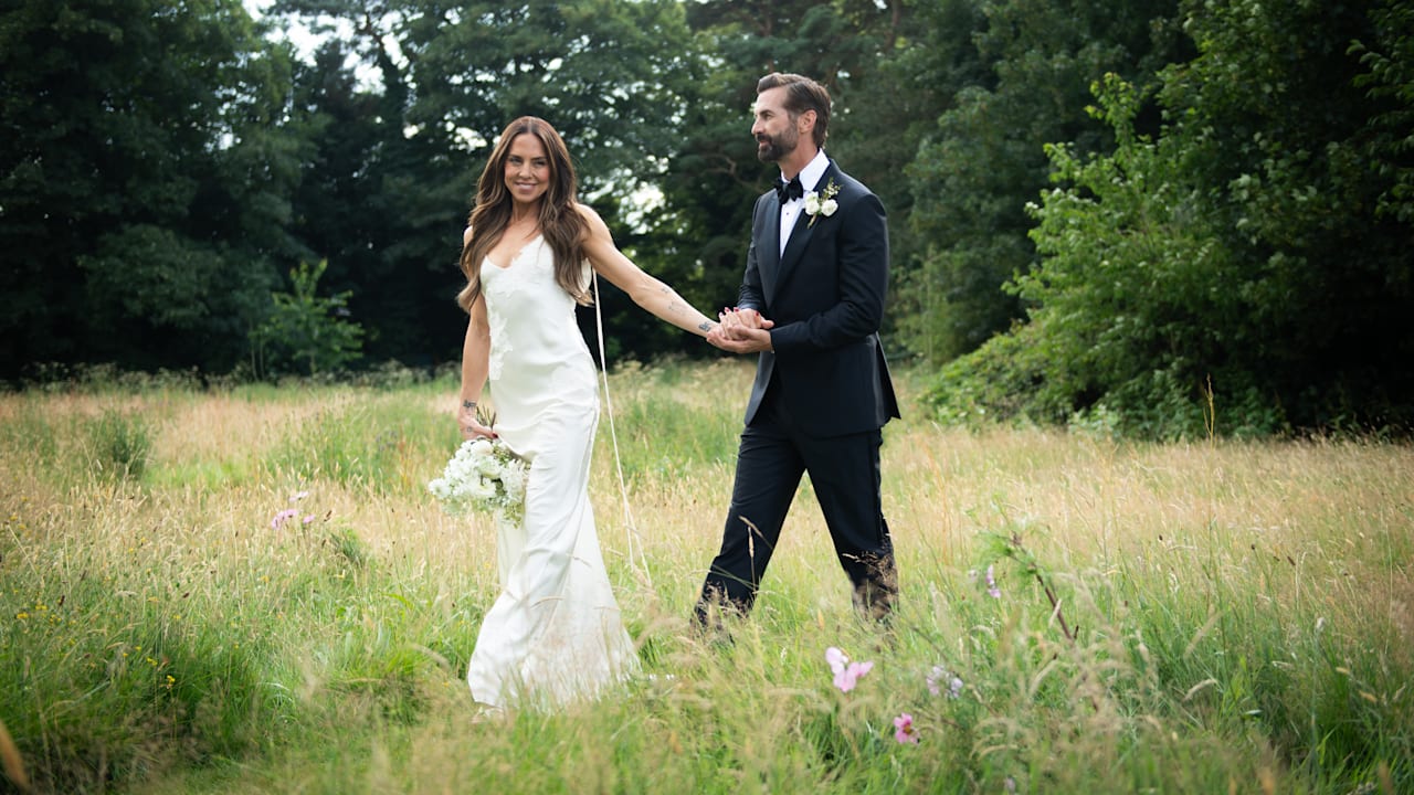 Melanie C Marries in Victoria Beckham’s Stunning Wedding Dress!