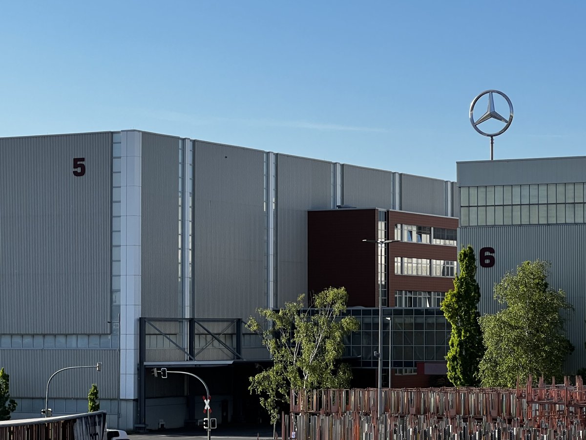 Mercedes and VW Workers Rally Against Cost-Cutting Plans in Germany