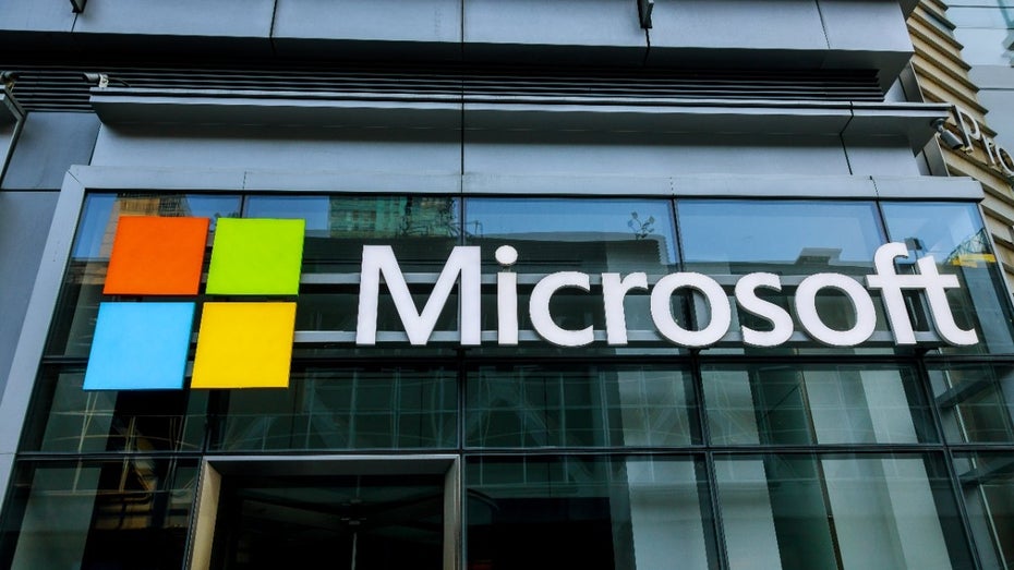 Microsoft Account Hacked: Streamer Loses 25 Years of Personal Data