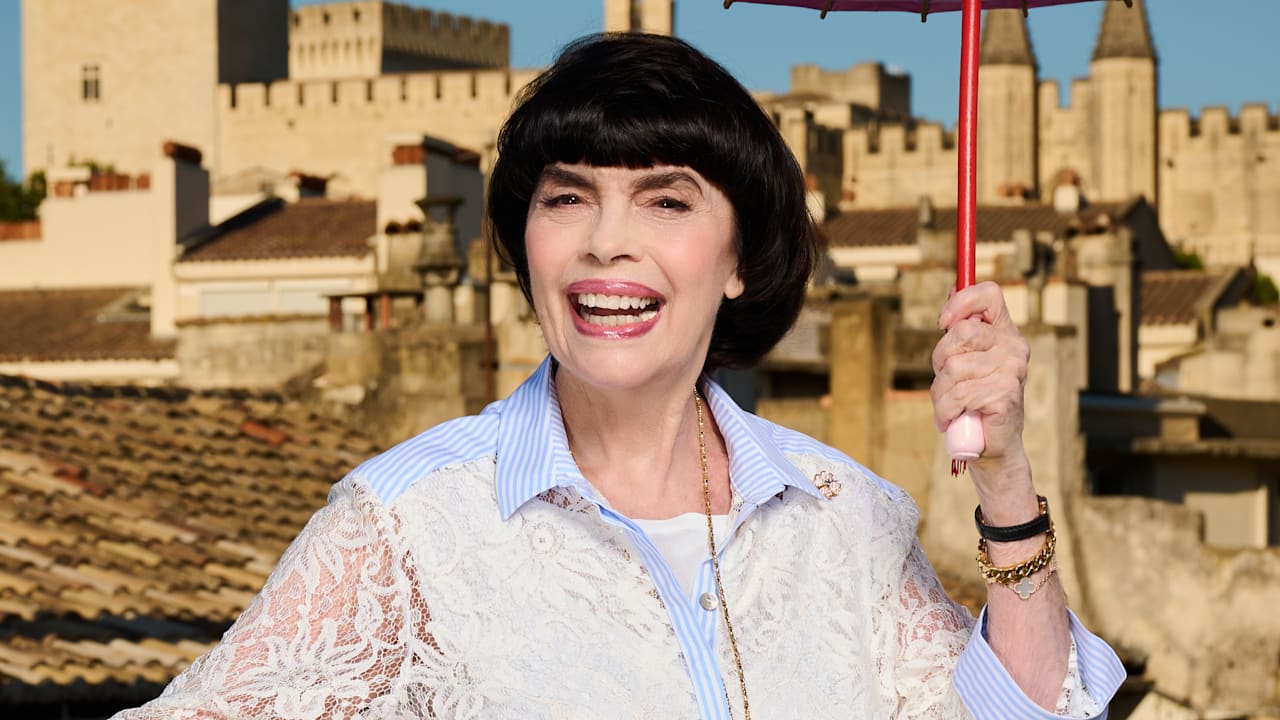 Mireille Mathieu Celebrates 80th Birthday Surrounded by All 13 Siblings!