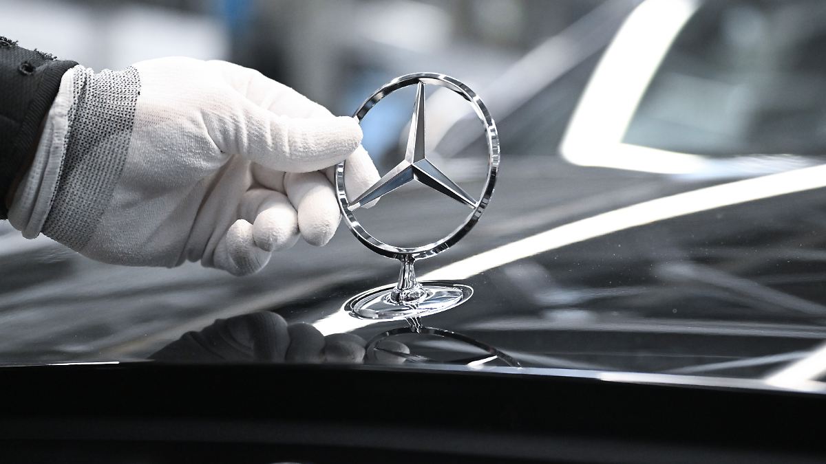 Nationwide Protests Erupt at Mercedes Amid Cost-Cutting Measures