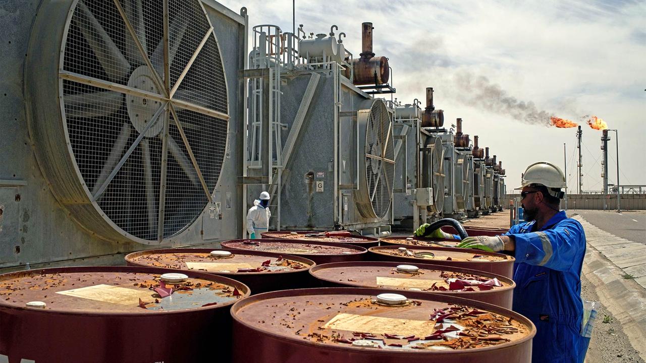 Oil Prices Plummet Over 5% After US Ceasefire in Iran Conflict