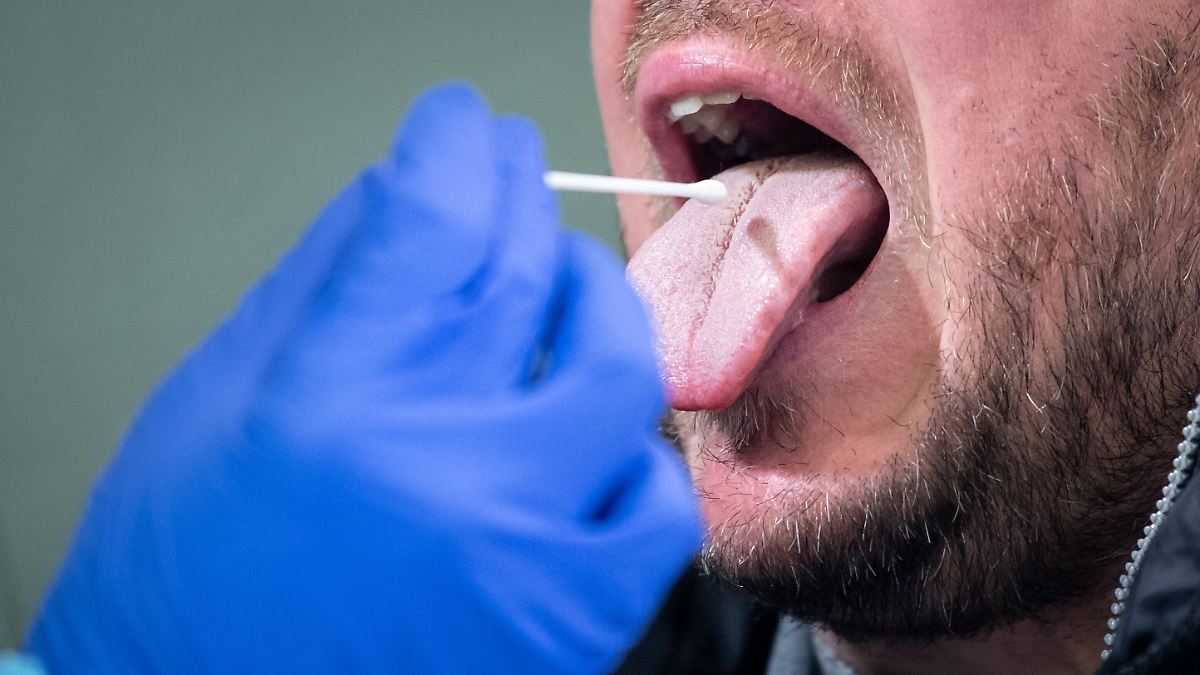 Oral Cancer Detection: Quick Brush Test Identifies Tumors in Just One Hour