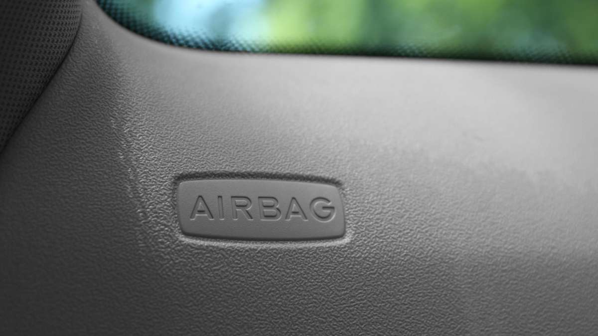 Over 600,000 Luxury SUVs Recalled Due to Critical Airbag Defect