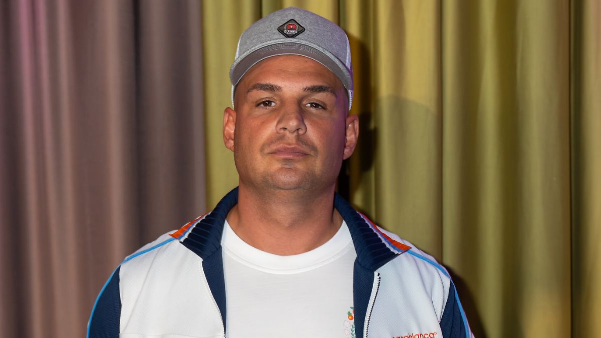 Pietro Lombardi Leaves €3000 Behind in Airplane: A Shocking Mistake!
