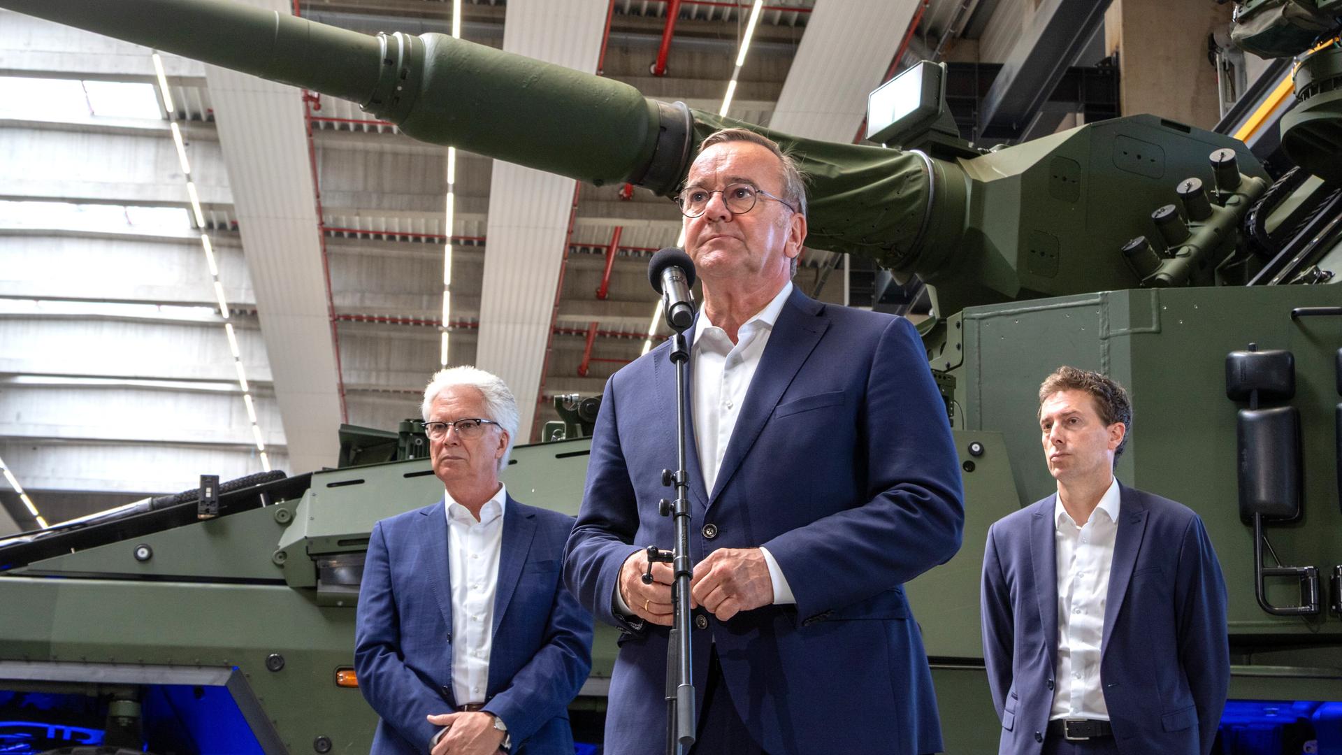 Pistorius Highlights ‘Spirit of Renewal’ at KNDS in Kassel Visit