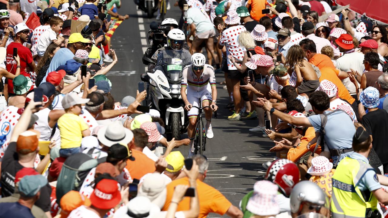 Pogacar’s 42-Km Solo Attack at Tourmalet: A Stunning Comeback to Yellow