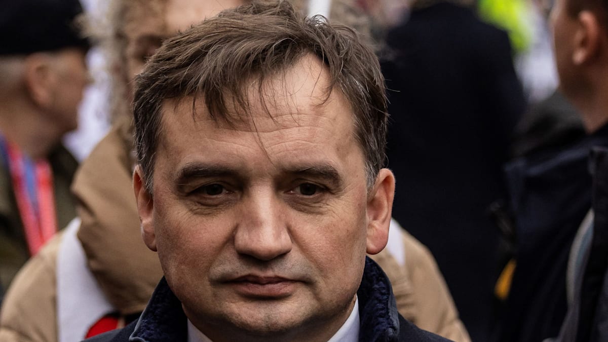 Poland Seeks Ex-Justice Minister’s Extradition from the USA: 25 Years at Stake