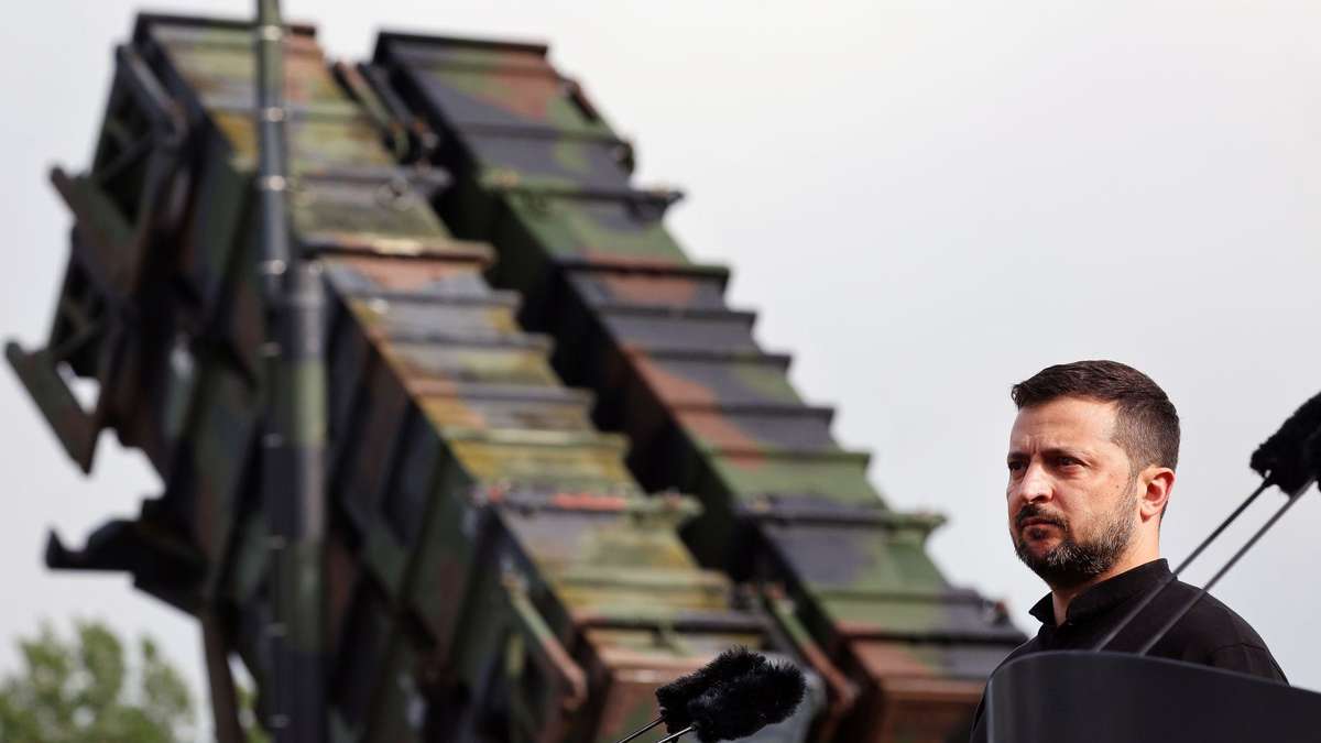 Putin Demands Aid Payments for Crimea Amid Ongoing Ukraine Conflict
