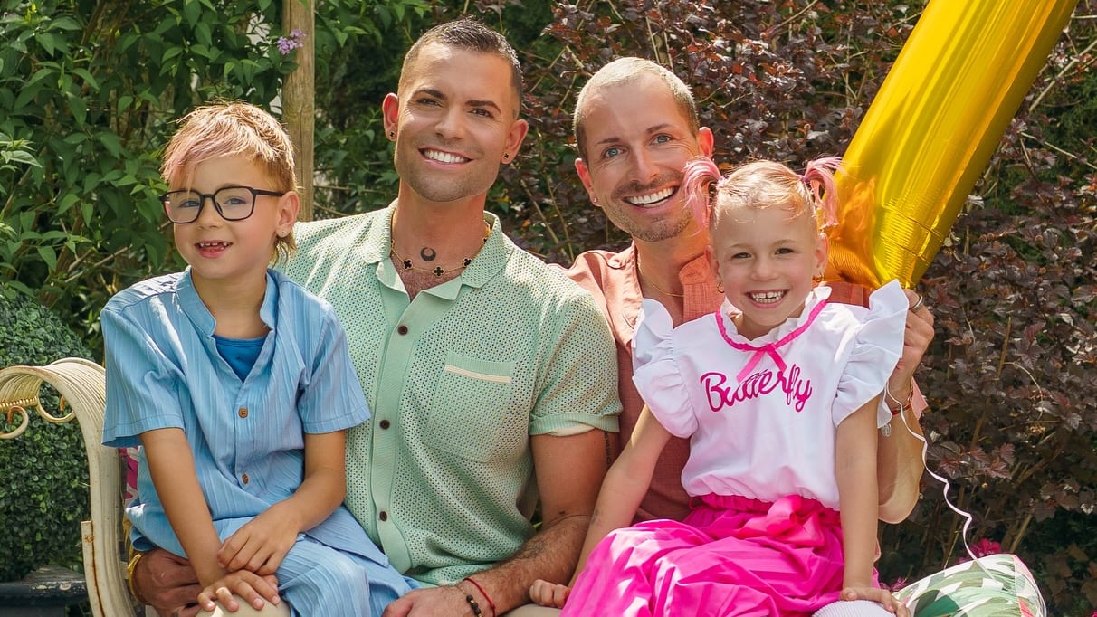 RTLZWEI’s ‘Bella Italia’: Meet the Rainbow Family of Vacuum Salesmen!