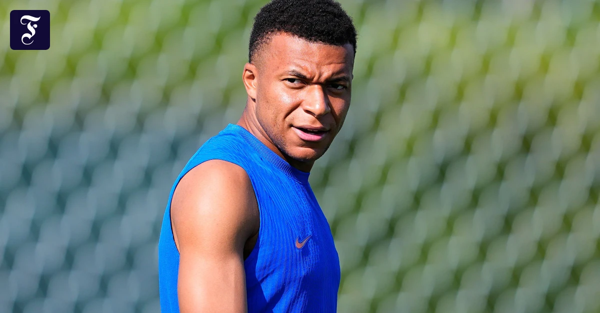 Racism Scandal at 2026 World Cup: Mbappé vs. Paraguayan Politician