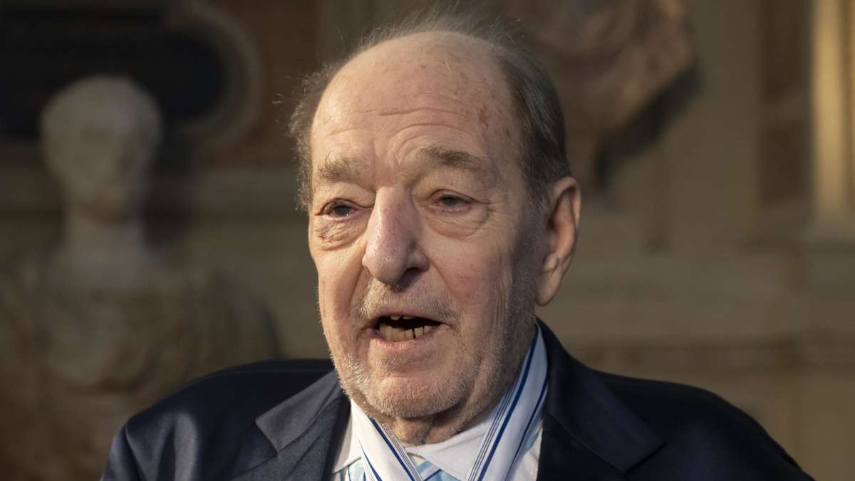 Ralph Siegel in Artificial Coma: Family Fears for His Life