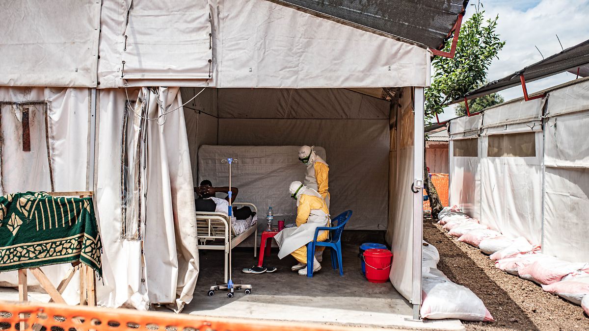 Residents Burn Down Ebola Center in Congo to Prevent Burial of Victim