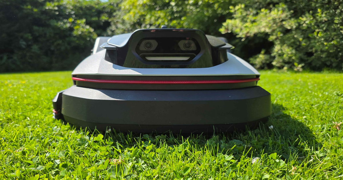 Roborock Rockneo Q1 Review: The Best Mower for Small Gardens Under €800?