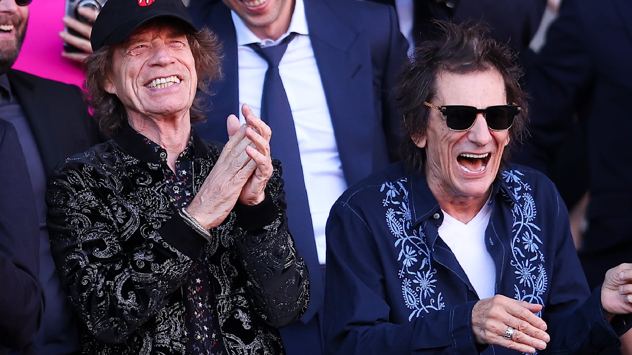Rolling Stones’ Mick Jagger Urges Thomas Tuchel to Sing British Anthem!