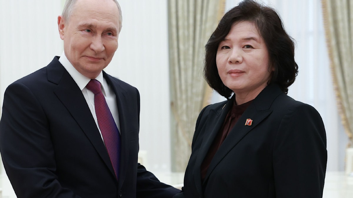Russia to Recruit 30,000 North Korean Soldiers? Selenskyj’s Warning