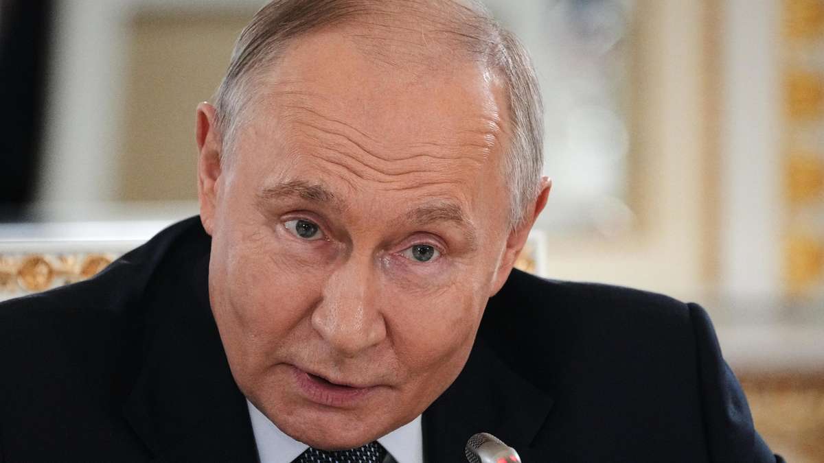 Russia’s Fuel Crisis: Putin Lowers Fuel Standards to Euro 3 Amid Shortages
