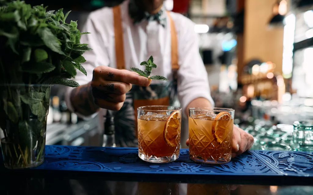 S-ryhmä: Discover the Rising Alcohol-Free Drink Trend in Bars!