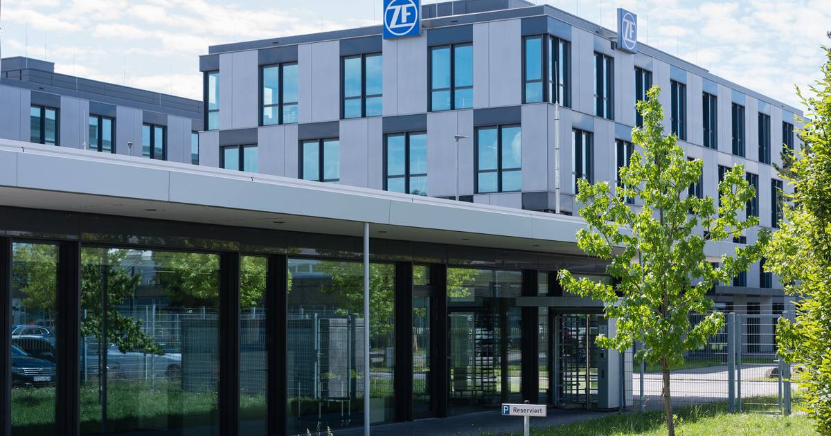 Saar Industry Crisis: BMW Cuts Orders As ZF Saarbrücken Faces Job Losses