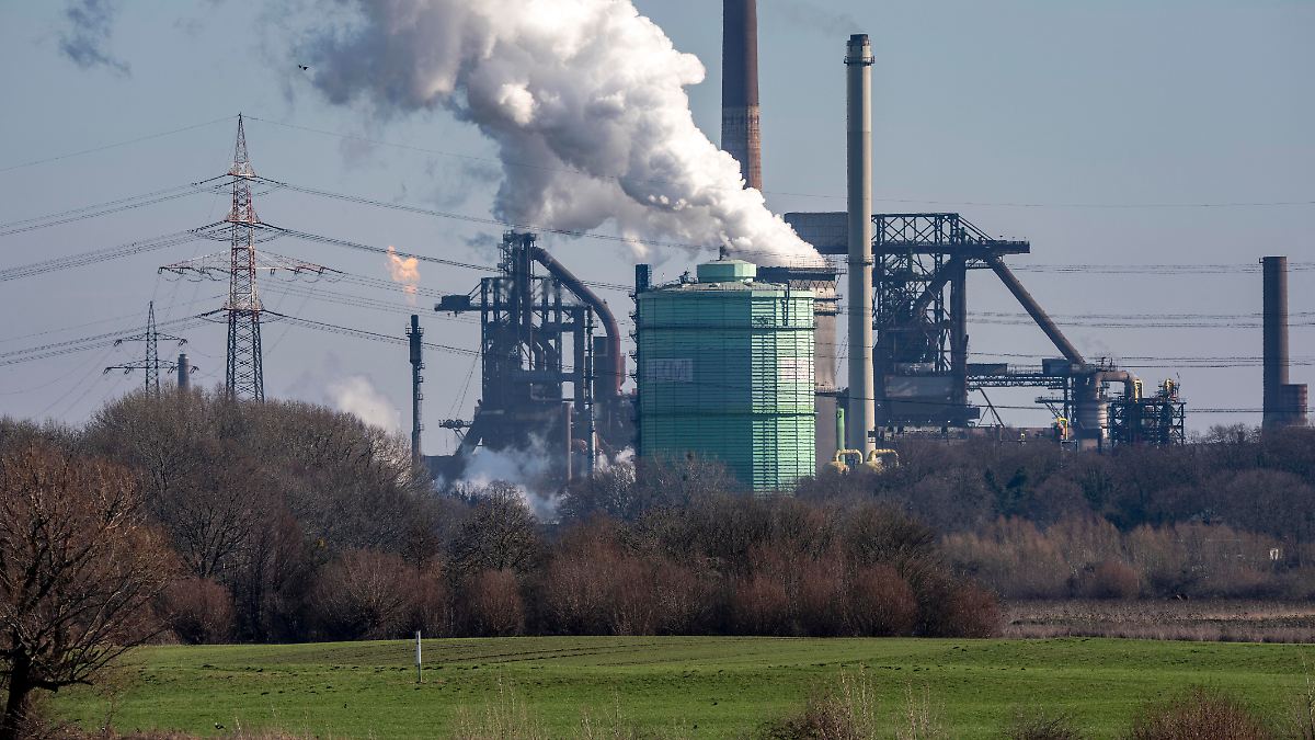Salzgitter’s Bold Move: 2000 Jobs Cut as HKM Steel Firm Acquired