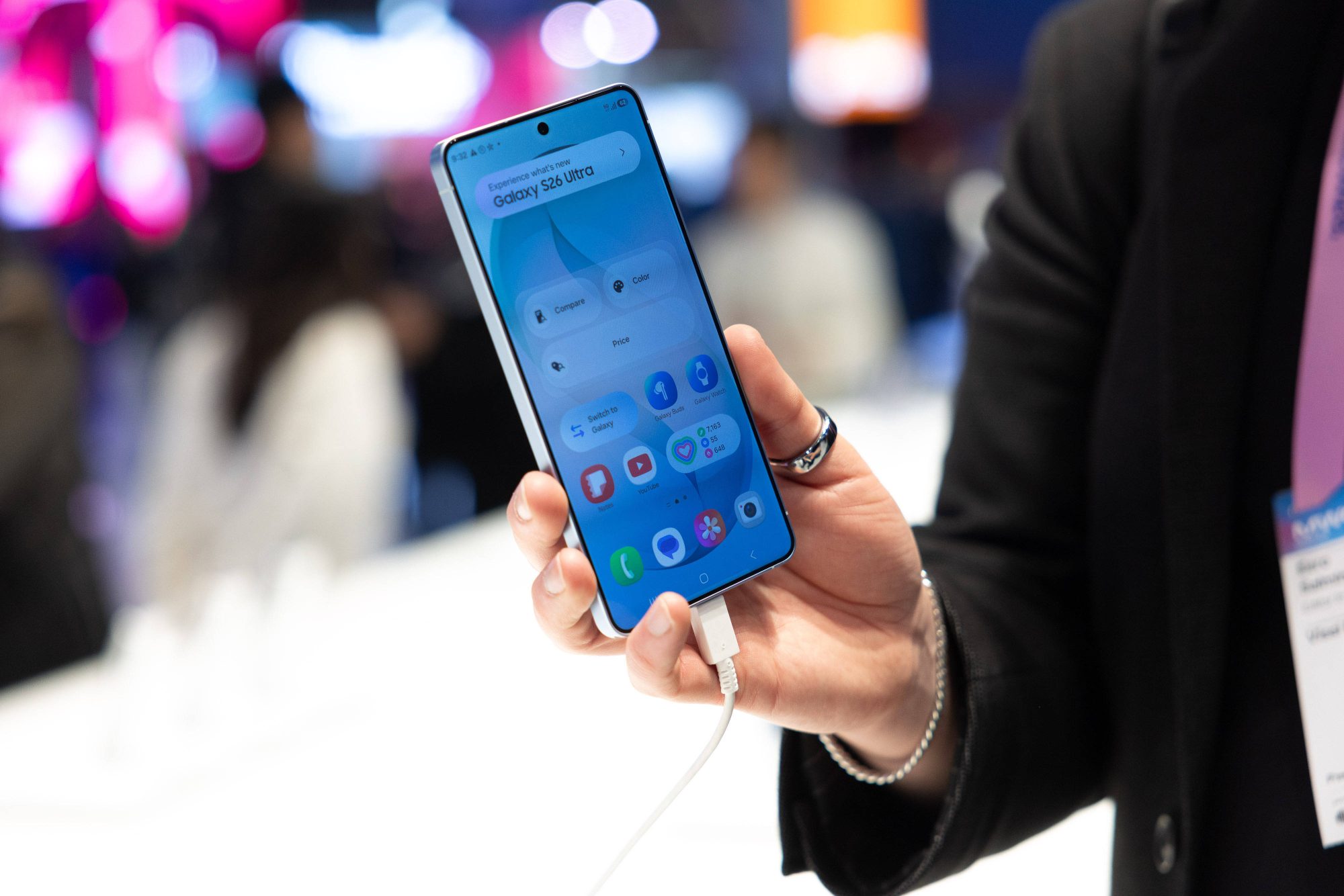 Samsung Galaxy S26 Display Problem: Users Report Unusual Red Tint Issue