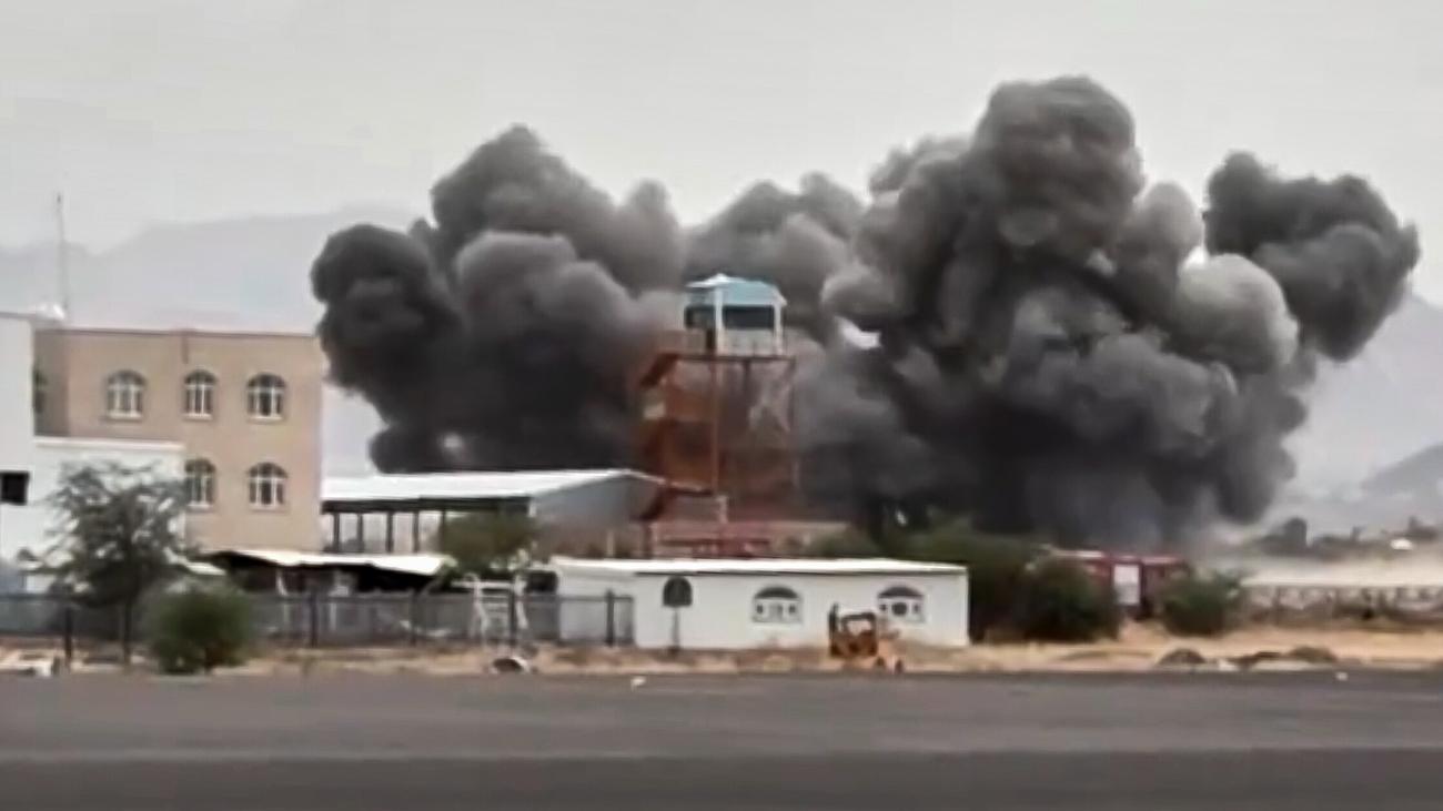 Sanaa Airport Attack: Yemen’s Government Strikes Amid Growing Tensions