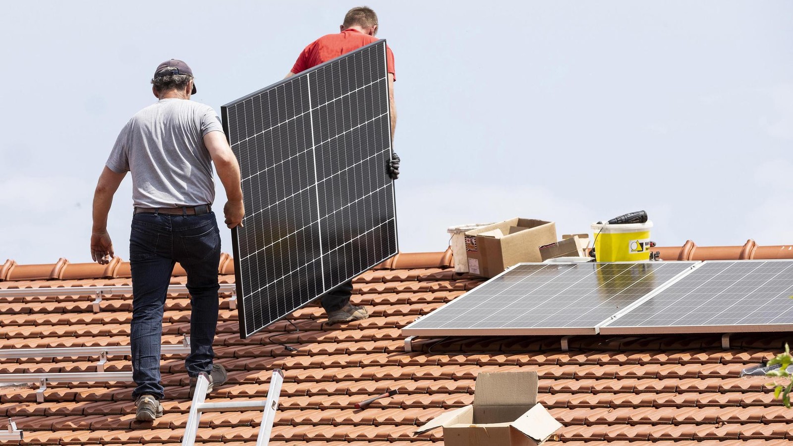 Shock in Hamburg: Enpal Fires All Employees Amid Wärmepumpe, Solarstrom Crisis