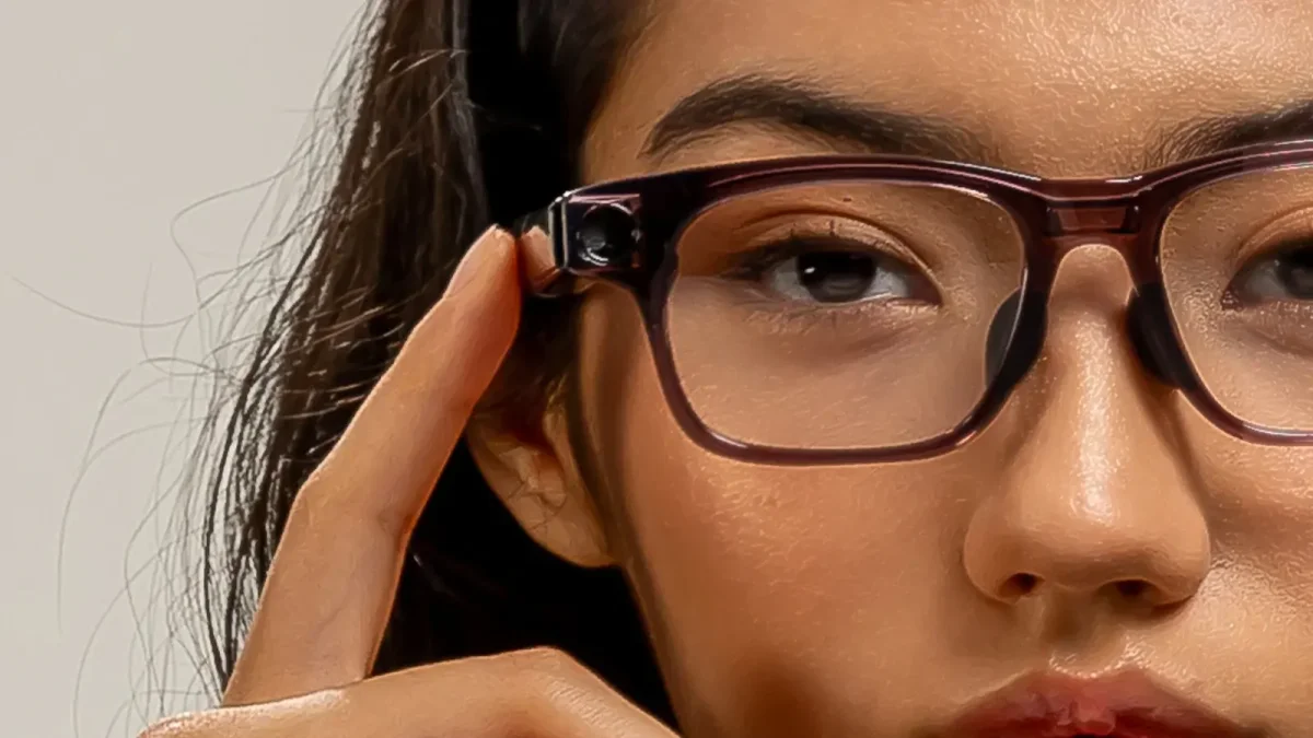 Smart Glasses: Lighter, Thinner, and Prioritizing Your Privacy!