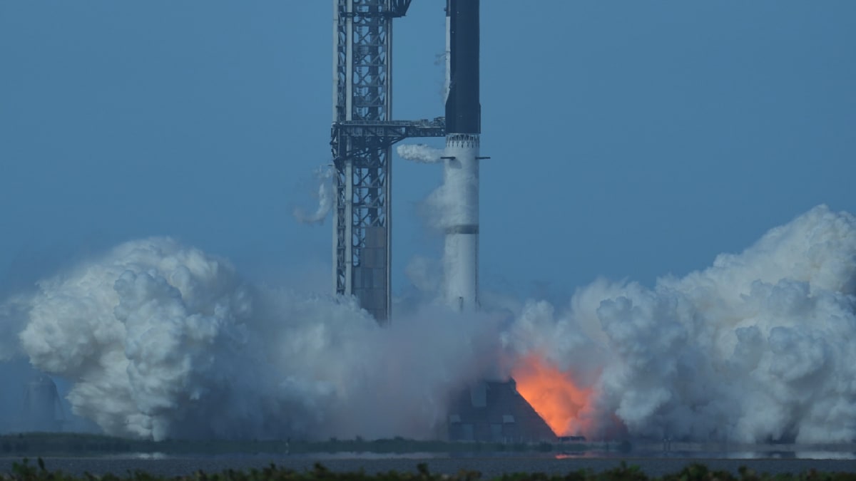 SpaceX Launch Aborted: Starship Stalls at Zero Countdown, Musk Stunned