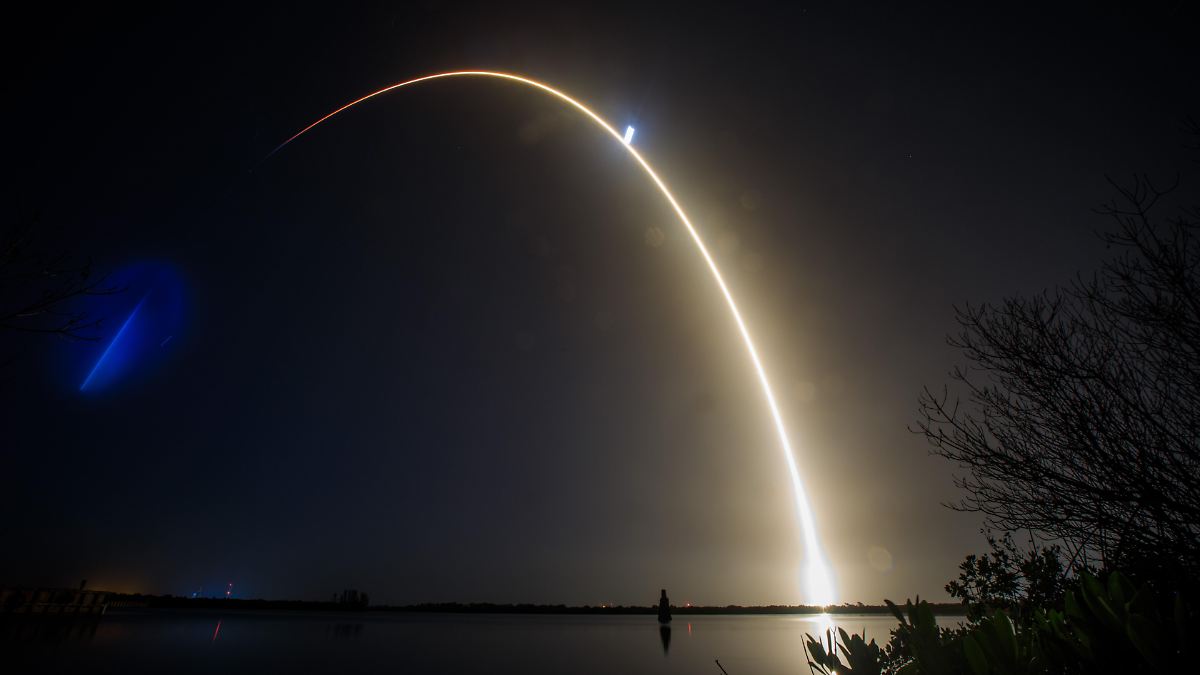 SpaceX Stock Plummets Below IPO Price: What’s Next for Investors?