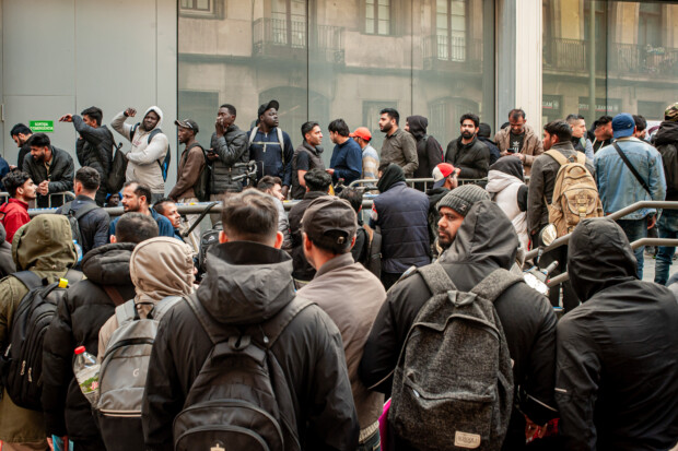 Spain: How Half a Million Could Transform into Three Million Legal Residents