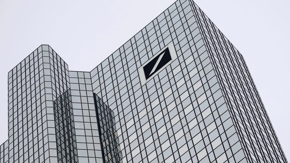 Tax Investigation: Raids at Deutsche Bank’s Executive Offices