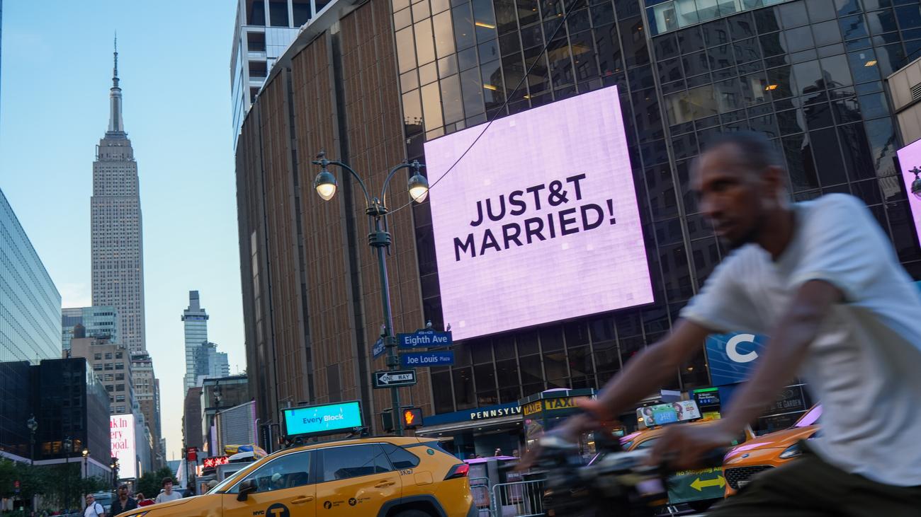 Taylor Swift and Travis Kelce Tie the Knot: Exclusive Details from NYC Wedding